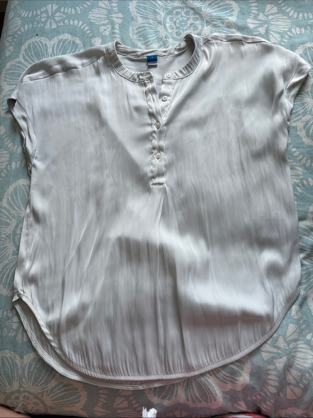 Old Navy Cream Short-Sleeve Henley Blouse